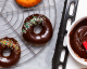Suaves donuts de chocolate hechos en casa