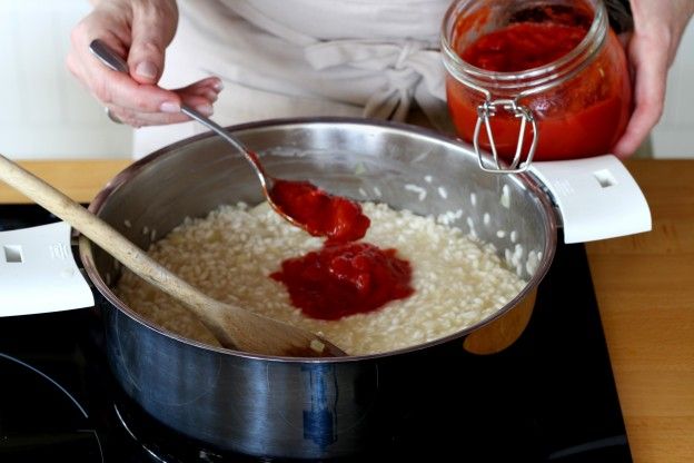 5. Añadimos los tomates