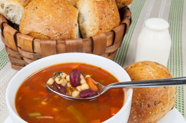 Minestrone con judías rojas