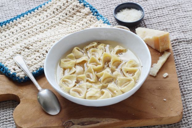 Tortellini in brodo