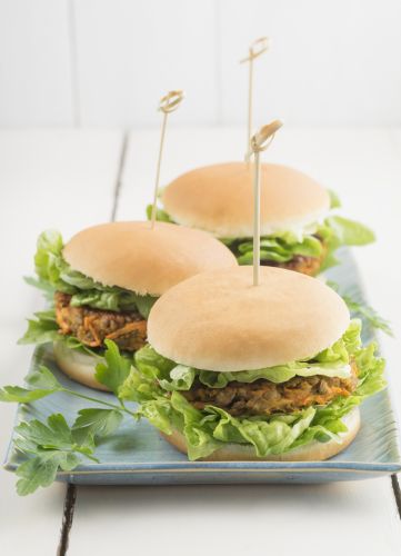 Hamburguesas vegetarianas de garbanzo y alcachofa