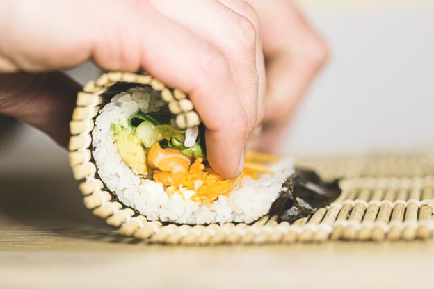 Rollitos de salmón y sandía