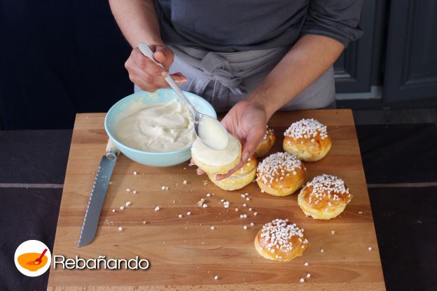 Preparación de las mini tartas tropéziennes