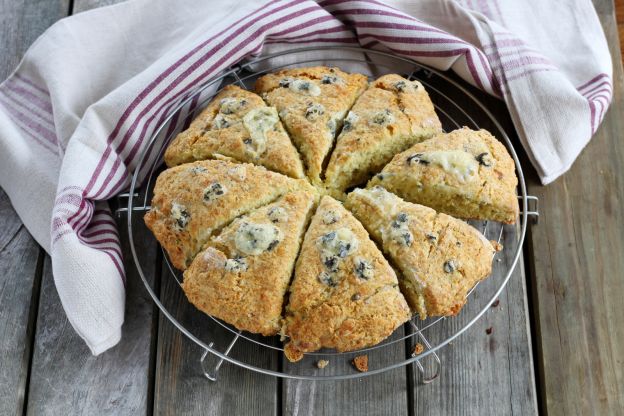 SCONES DE QUESO AZUL