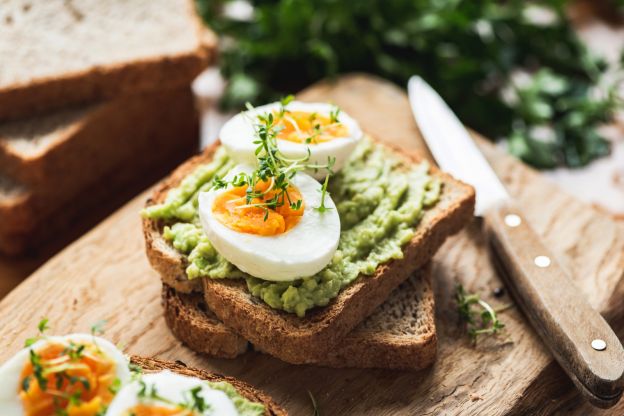 Tostadas de aguacate