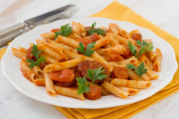 4. MACARRONES CON CHORIZO