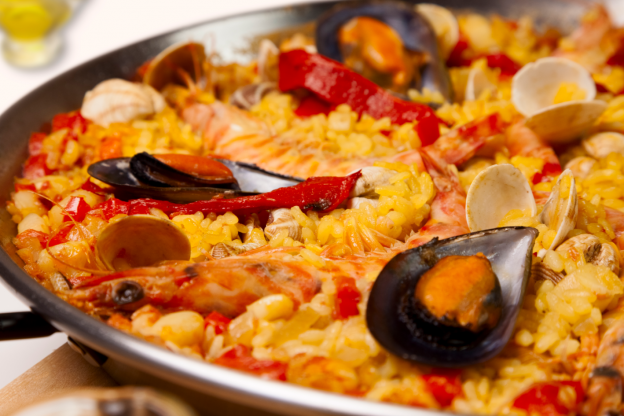 paella de arroz y marisco