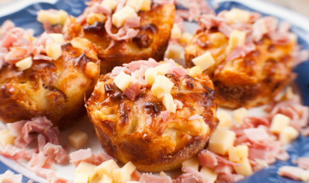 Muffins de jamón y queso