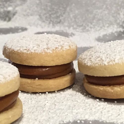 Alfajores: Galletas tipo sándwich de dulche de leche argentinas