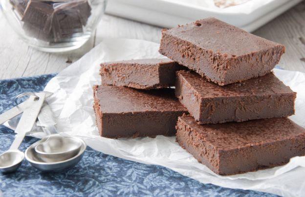 Fudge de aguacate con chocolate