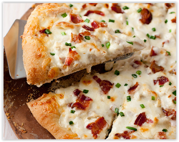 46. Pizza Alfredo con pollo