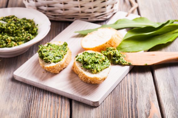 Pesto de ajo de oso