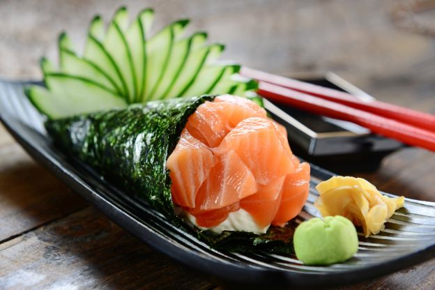 Temaki de salmón