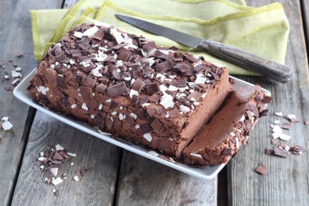 Pastel de chocolate y galletas