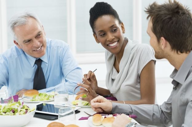 Comer varias veces al día ayuda a adelgazar