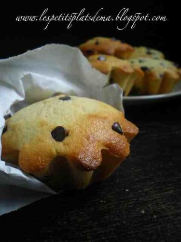 Muffins fáciles con relleno de chocolate