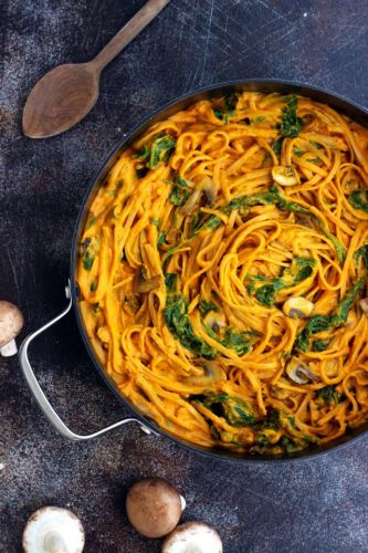 healthy pumpkin pasta with spinach and mushroom