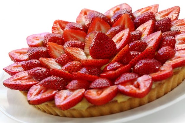 Tarta de hojaldre y fresas