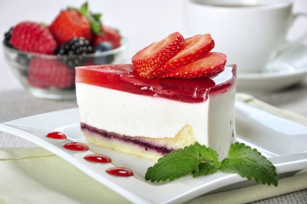 16. Tarta de queso y fresas