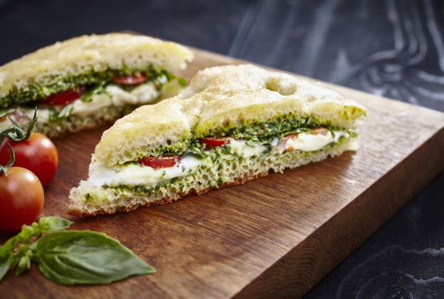 Sándwiches caprese