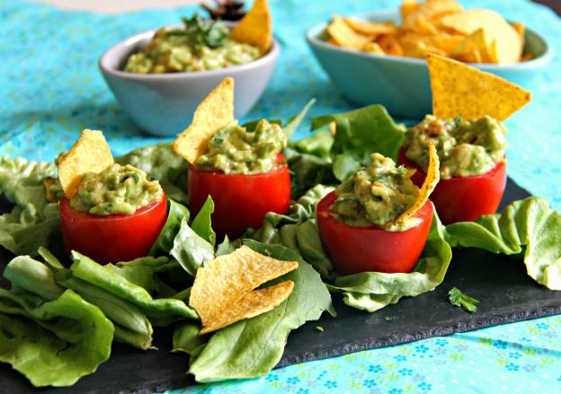 Tomates rellenos de guacamole