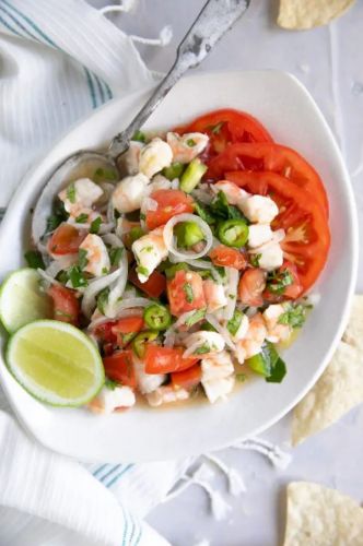 Ceviches y sashimi