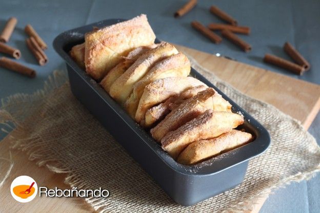 Pan de canela (Cinnamon Pull Apart Bread)