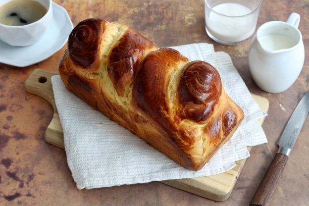 Bizcocho de leche condensada y almendras