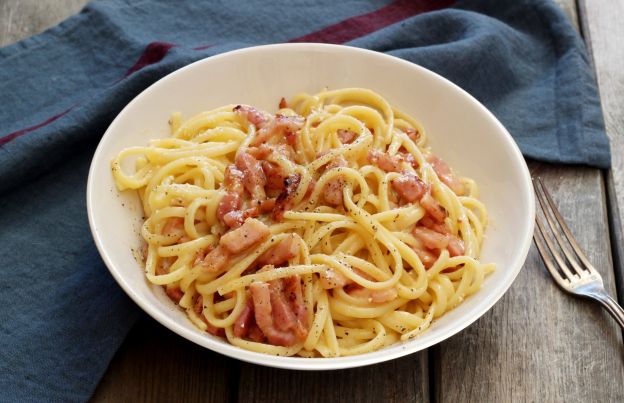 Ponerle nata a la carbonara