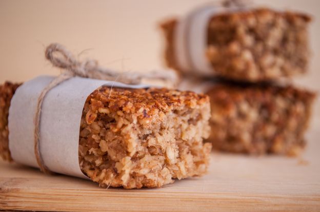 Barras de granola o barras de proteínas