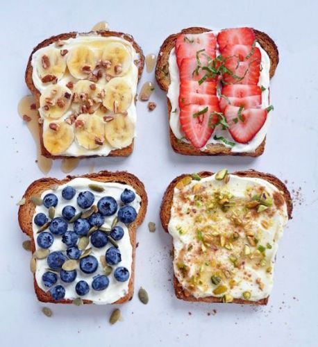 Tostadas con fruta