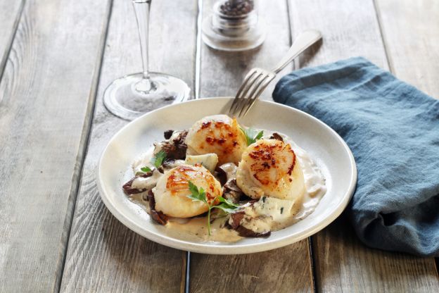 Vieiras con porcini y gorgonzola