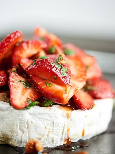 Queso Brie con fresas