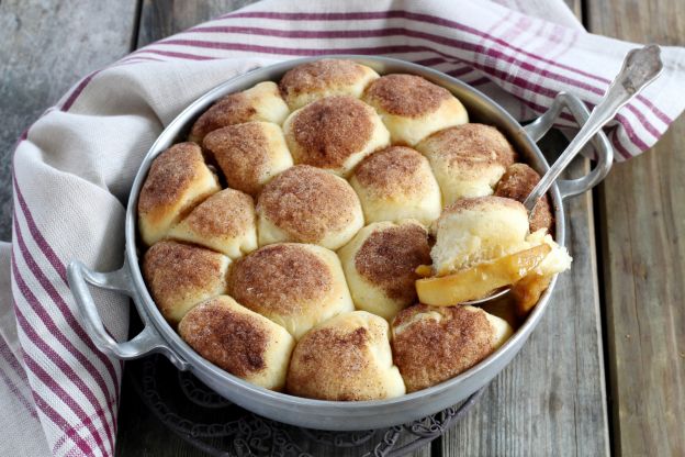 BRIOCHE RELLENA CON MANZANAS Y CANELA