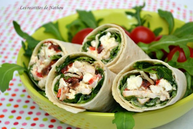 Wrap de pollo, tomates secos y queso feta