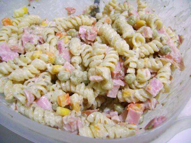 Ensaladilla rusa de pasta