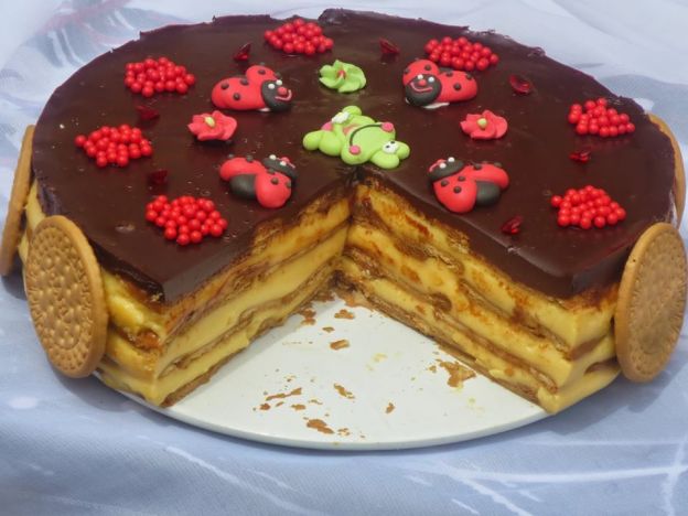 tarta de galleta con natillas