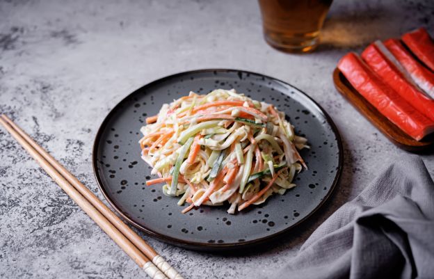 Ensalada japonesa de surimi