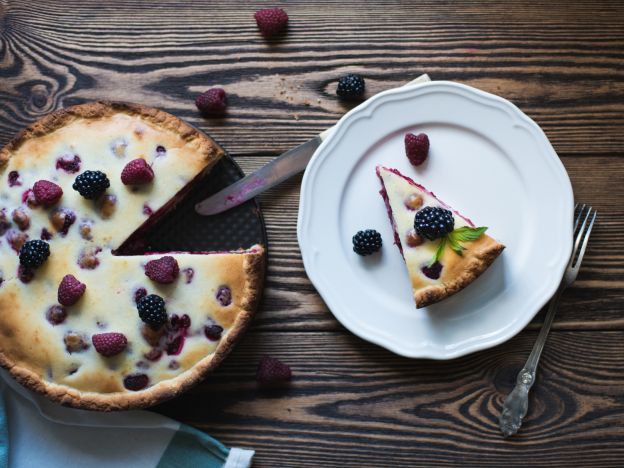 Cheesecake de verano con frutos del bosque