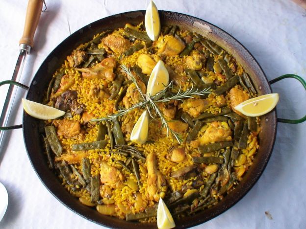 Paella valenciana