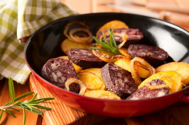 Patatas con morcilla