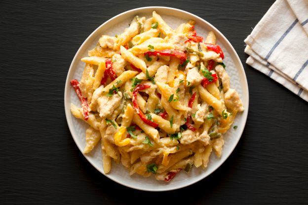 Pasta de fajitas en una olla