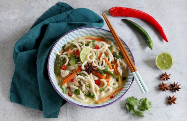 Sopa de fideos a la mexicana