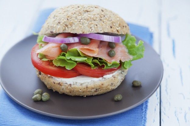 21. Sándwich con pan de hamburguesa