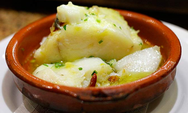 8.- BACALAO AL PIL PIL