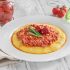 Polenta con ragú de salchicha italiana