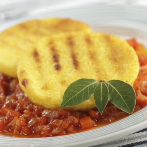 Polenta en pisto de verduras