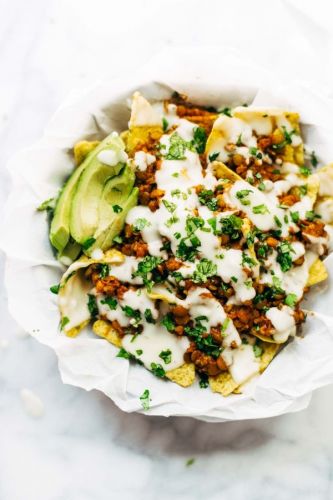 Nachos con chili de lentejas