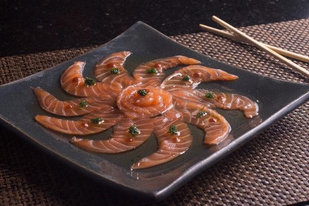 Carpaccio de salmón