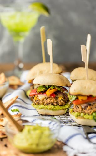 Mini hamburguesa vegetariana con hummus